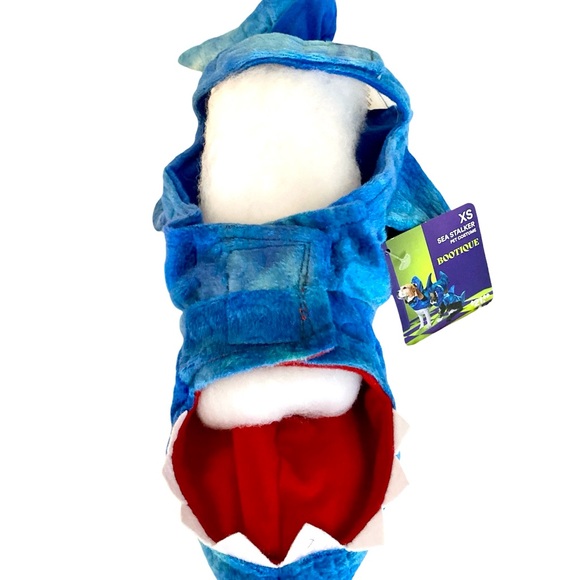 “Sea Stalker” Shark Pet Costume. - Picture 3 of 6